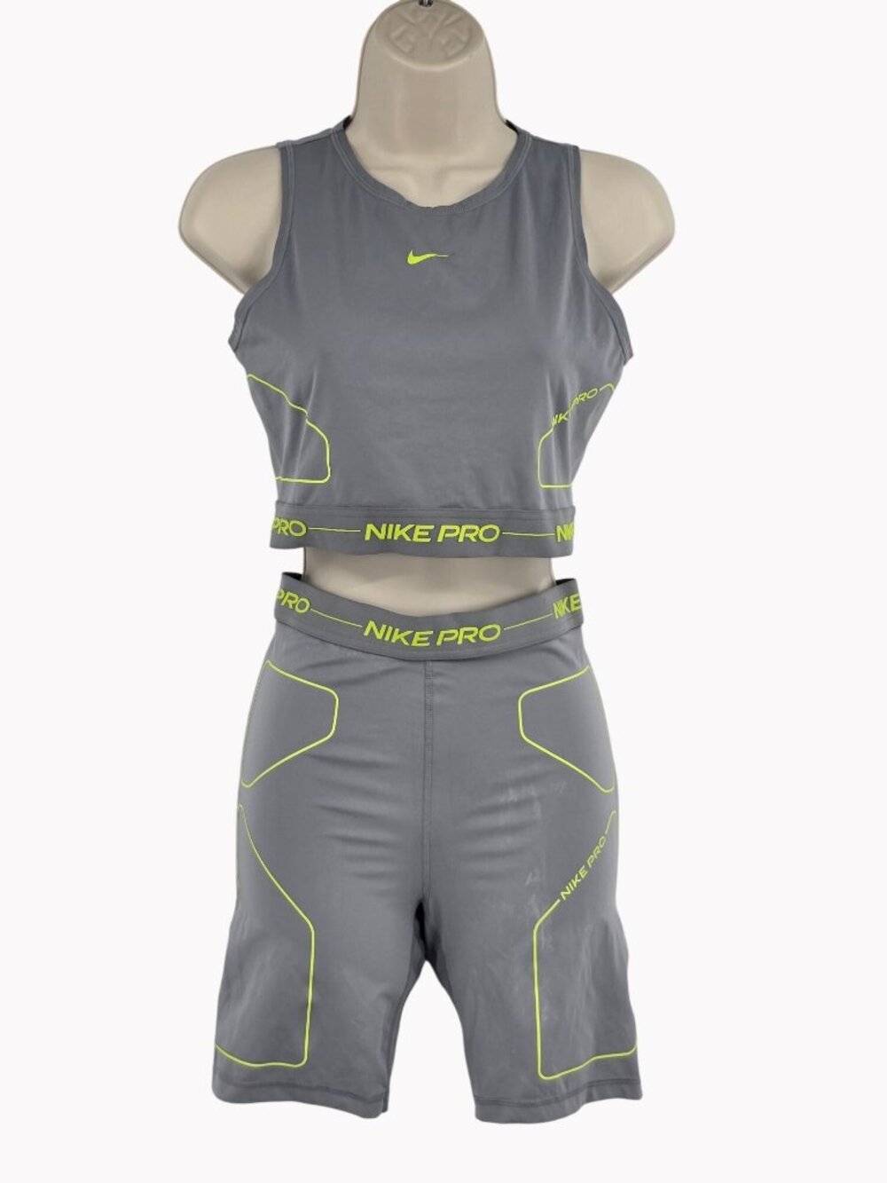 Nike Pro Dri-FIT Women's Small Gray 2 Piece Crop Top Shorts Set Activewear
